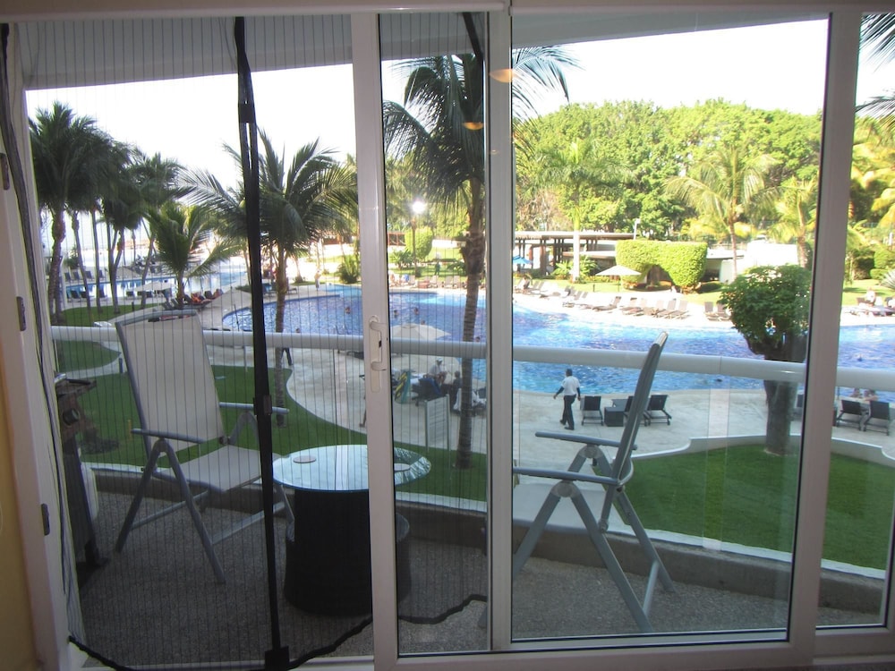 Condo, 1 Bedroom, Beach View photo 3