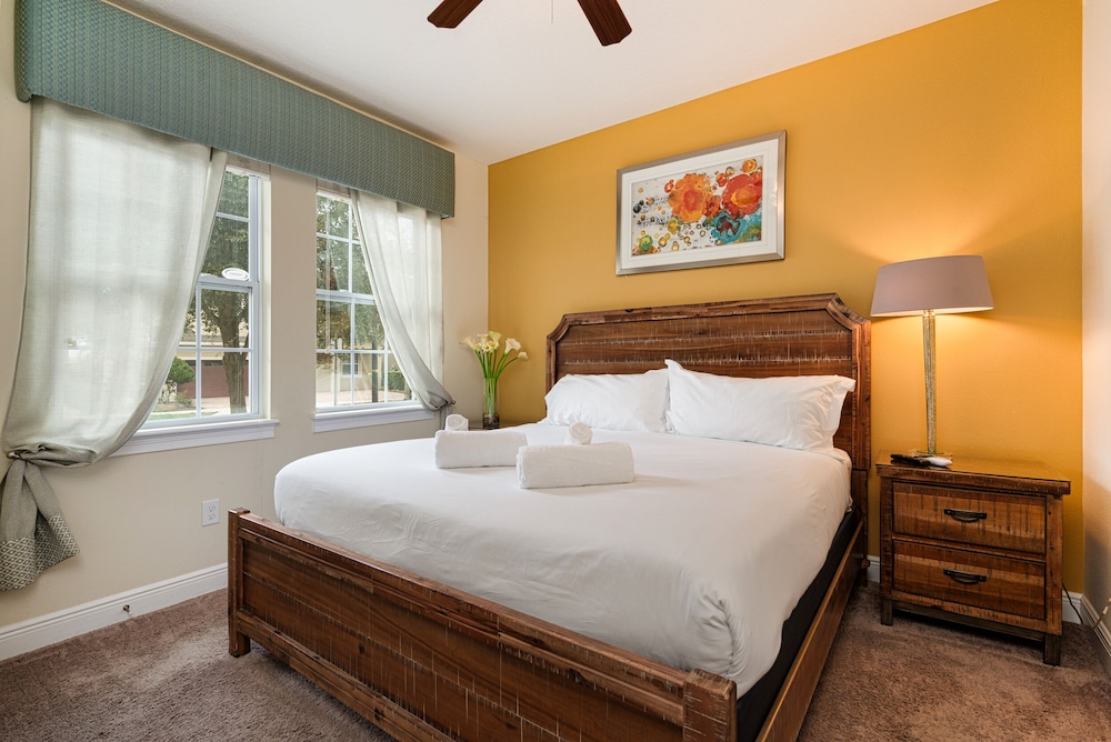 Encore Resort 11 Bedroom Pool Home(2206)