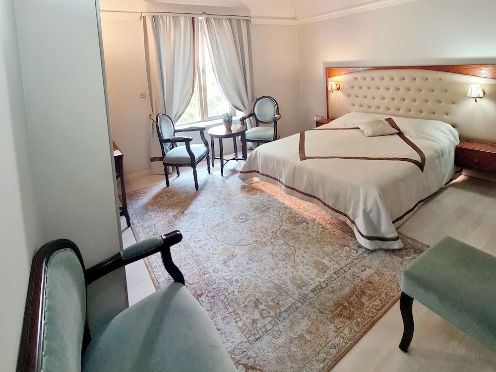 LUX 2+1 Room 3 photo 3