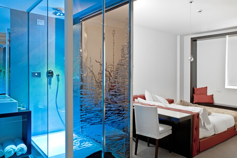Superior Double or Twin Room - Photo 3