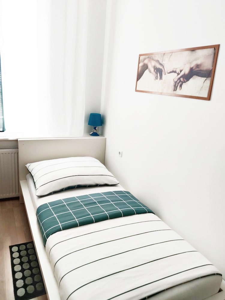 Basic - Einzelzimmer, Stadtblick (n19)