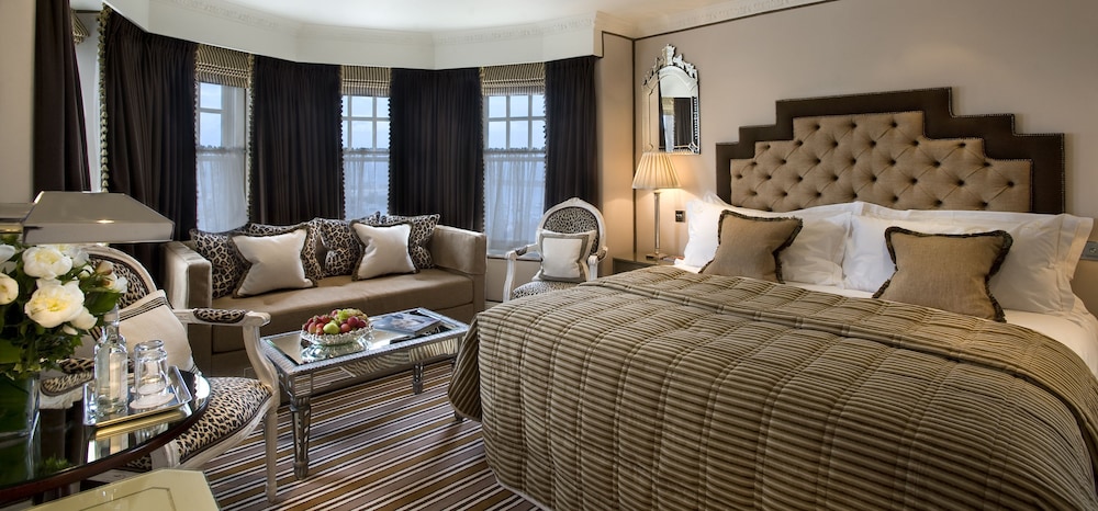 Deluxe Room, 1 King Bed, Balcony, Bay View photo 2