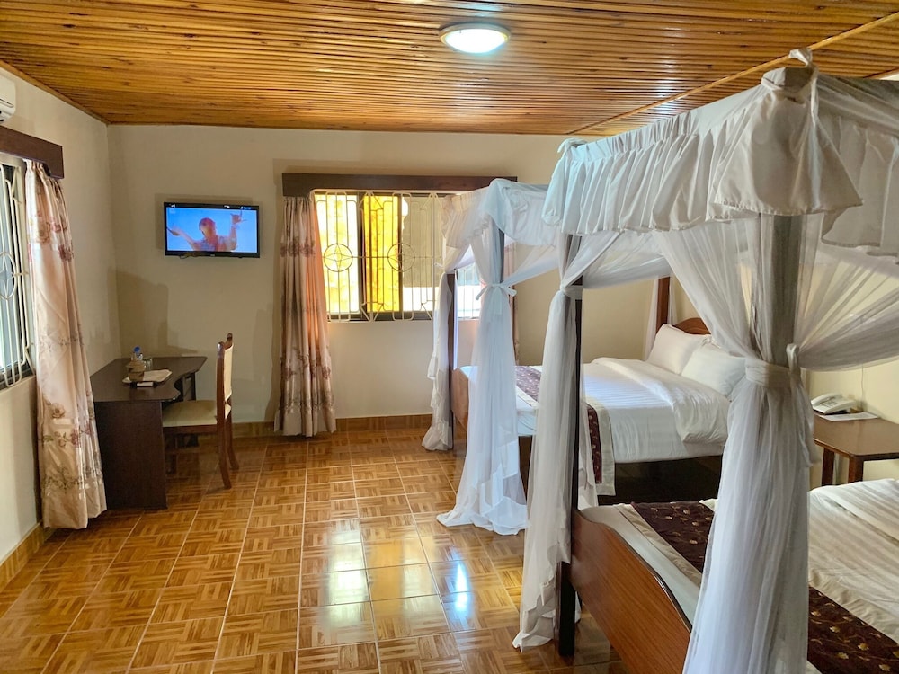 Deluxe Double Room, 2 Queen Beds, Non Smoking, Garden View