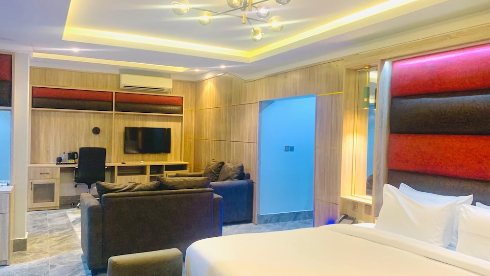 Elite Suite, City View