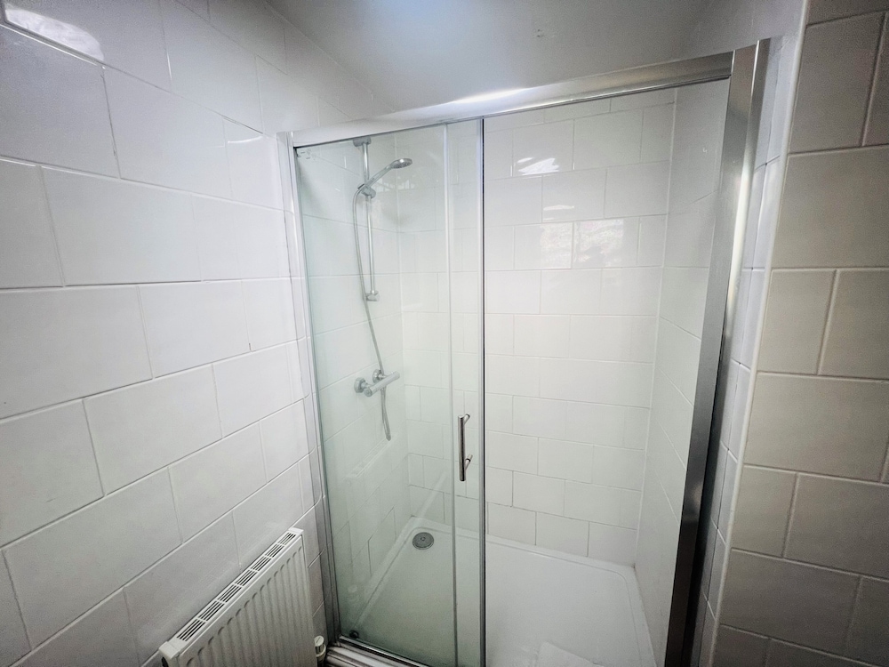 Double Room - Photo 19