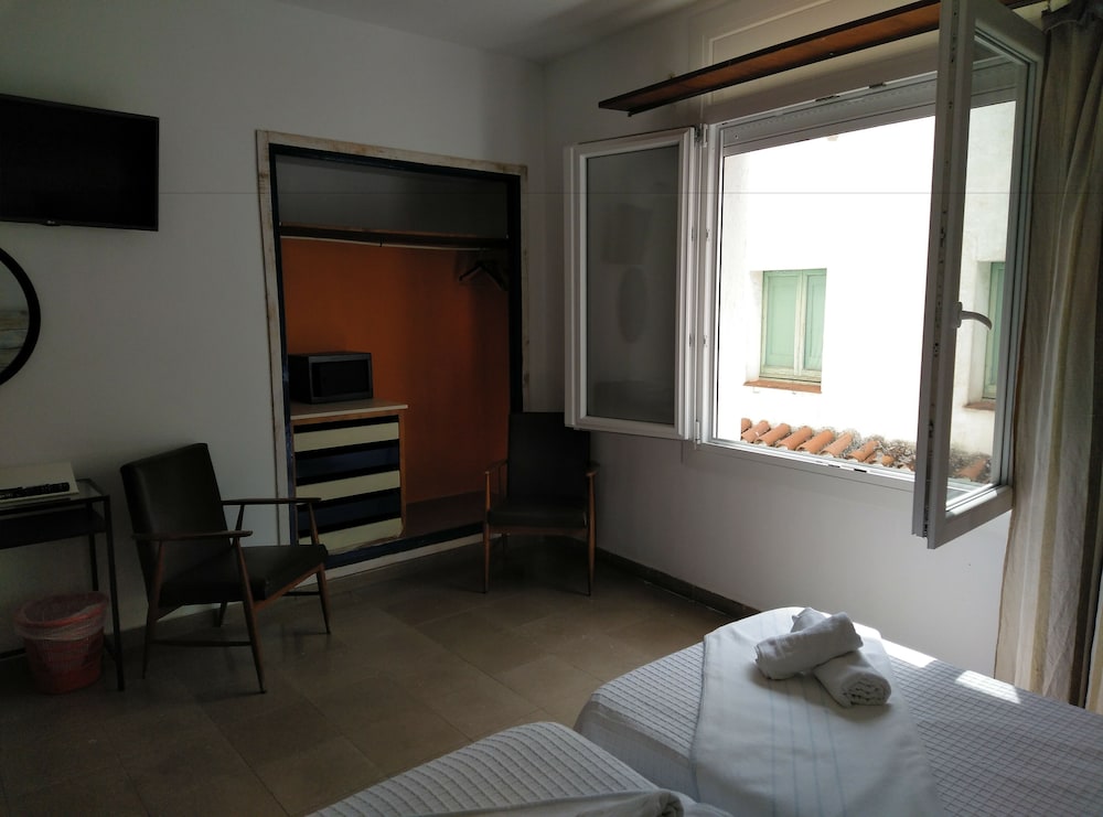 Standard Room photo 2