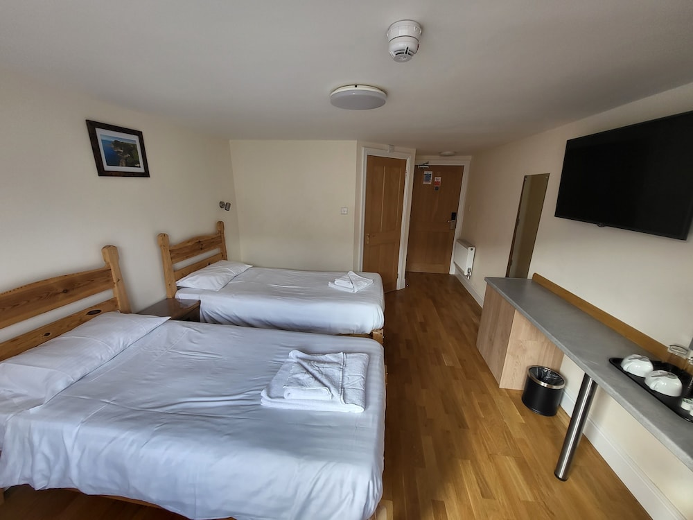 Twin Room - Photo 4