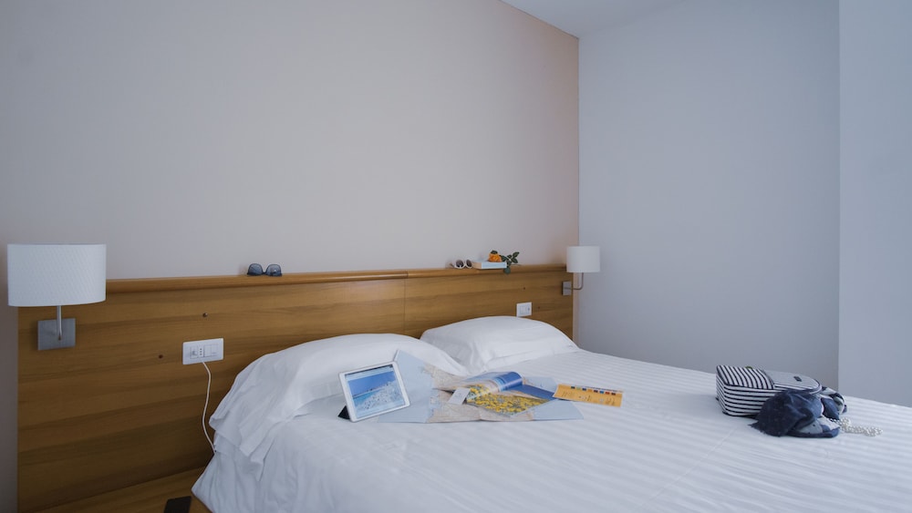 Classic Double Room, 1 Double Bed, Non Smoking - Photo 4