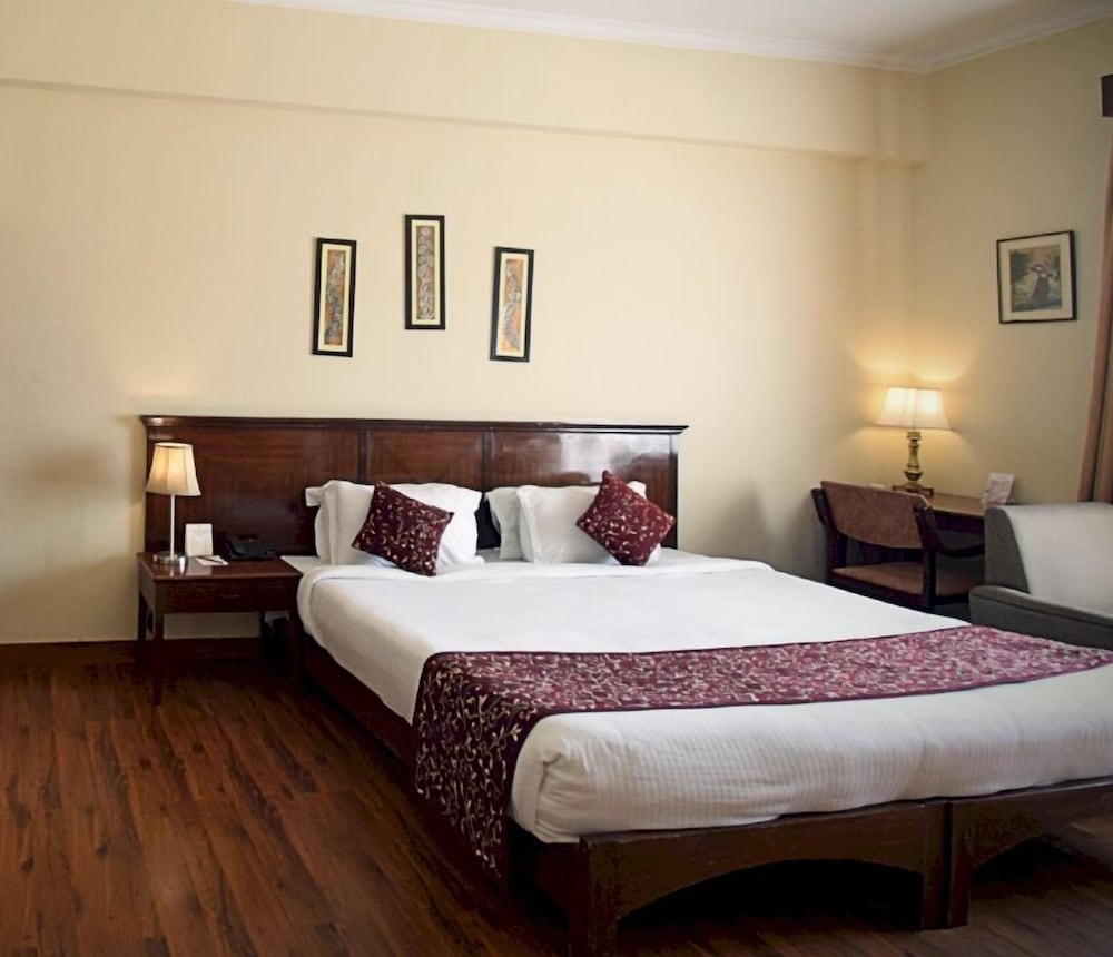 Deluxe Room - Photo 5