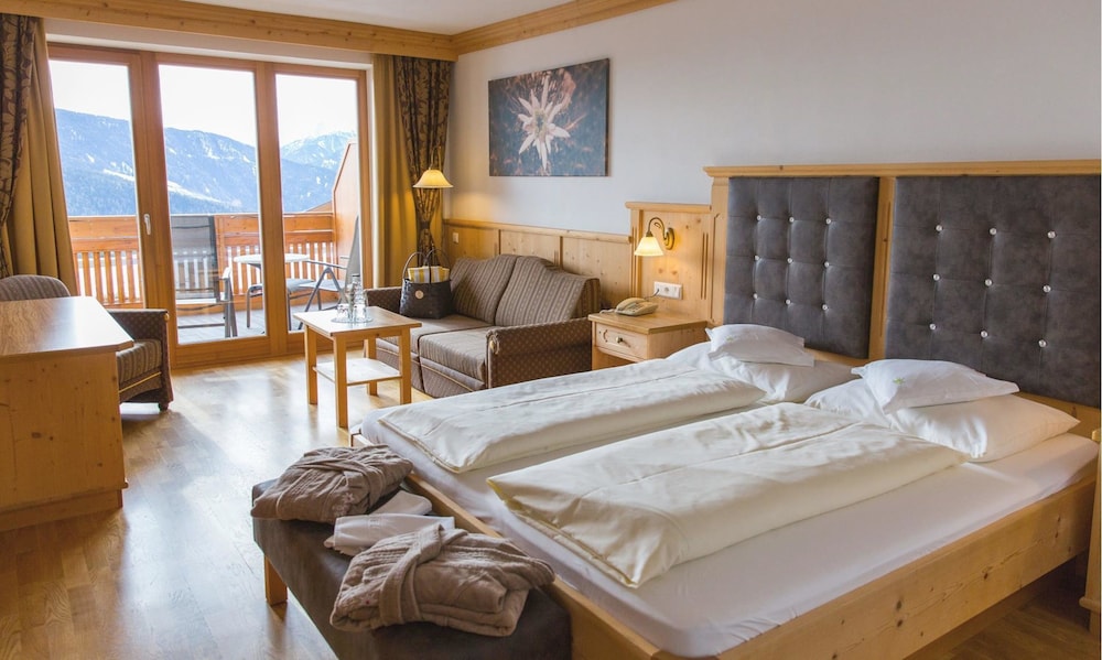 Standard Double Room (Edelweiss)