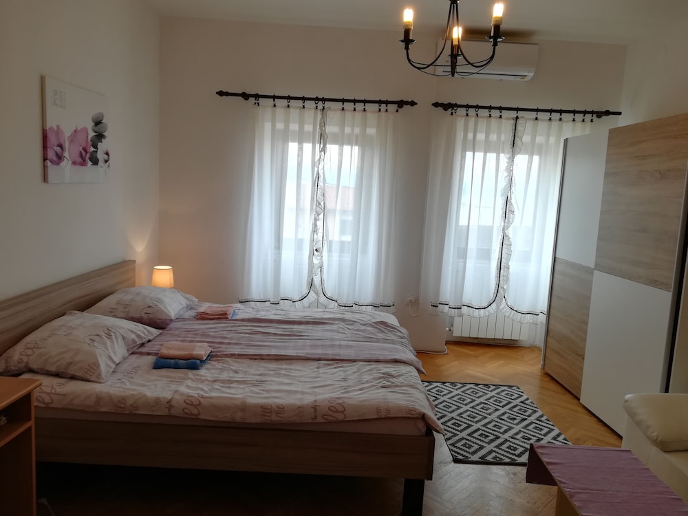 Apartment (2+2)