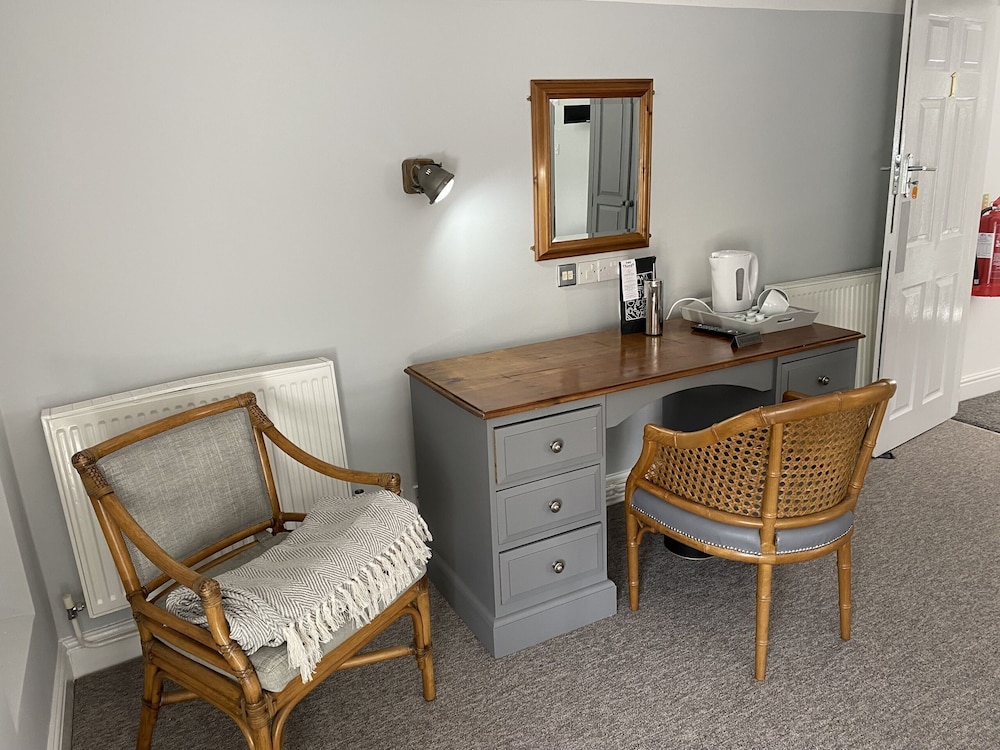 Luxury Twin Room, Ensuite - Photo 28