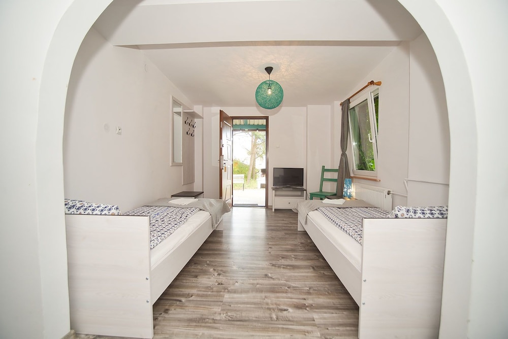 Triple Room, 3 Twin Beds, Private Bathroom, Garden Area (11) photo 3