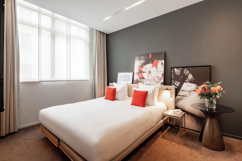 Connecting Family Rooms