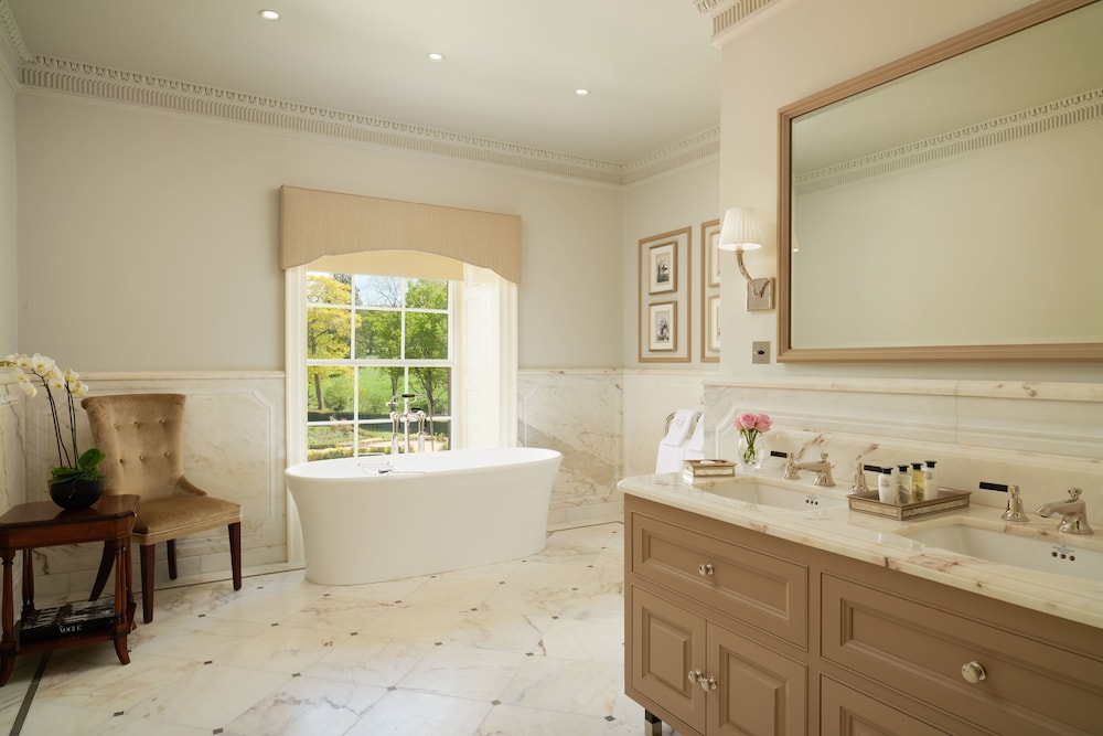 Signature Suite (Non Smoking) photo 3