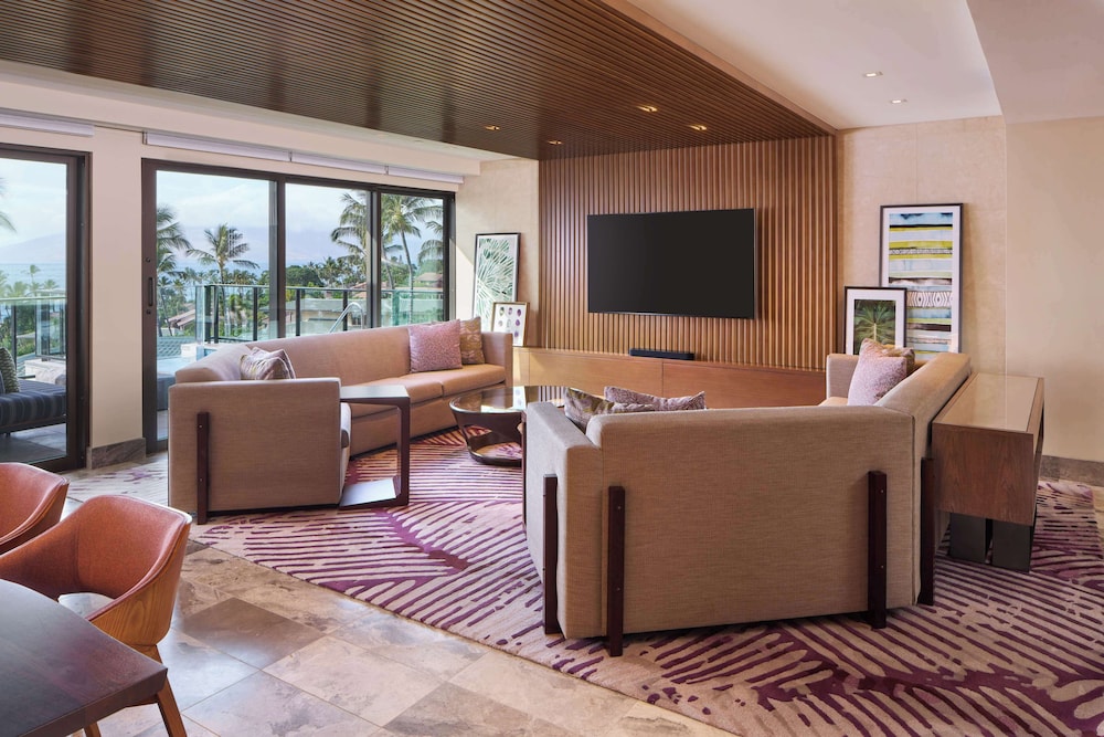 3 Bedroom Ilikai Penthouse, Ocean View (2 Kings and 2 Queens)