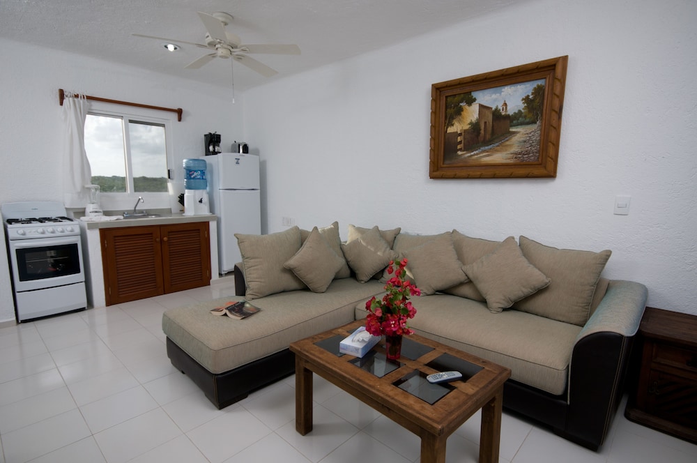 Basic Apartment, 1 Bedroom, Kitchenette, Beachfront photo 2