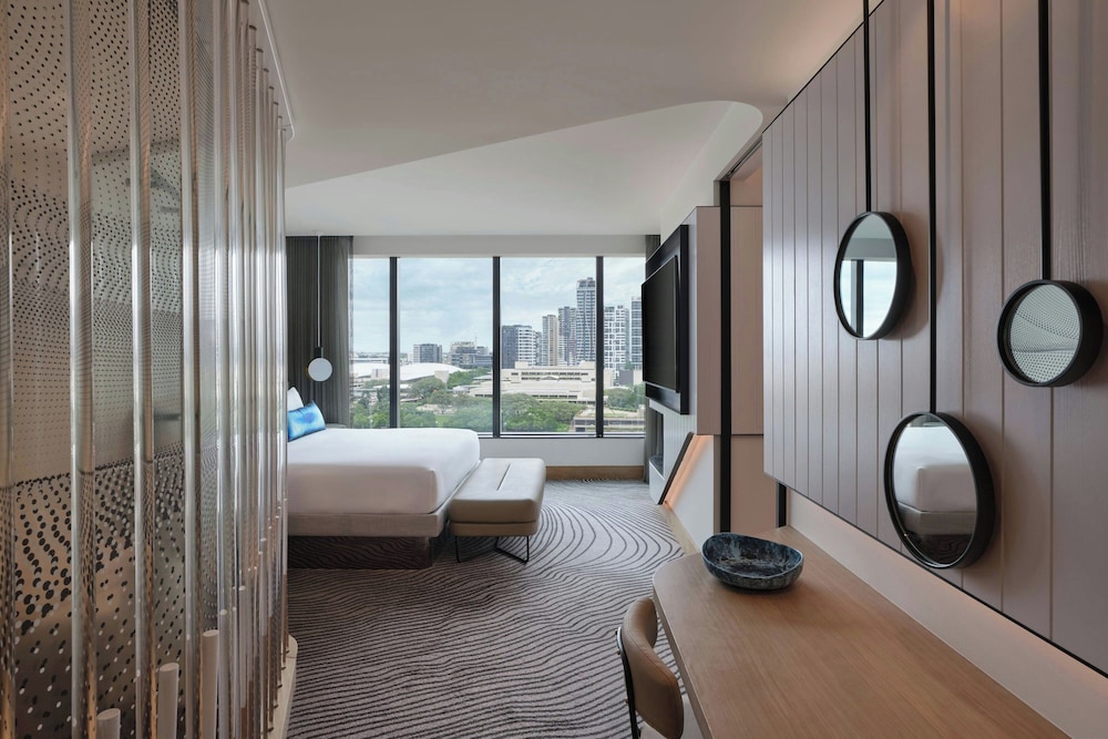 Studio Suite, 1 Bedroom, River View thumbnail 5