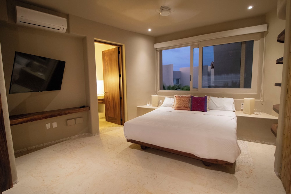 Penthouse, Sea View photo 1