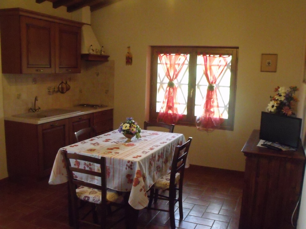 Family Apartment, 1 Bedroom, Kitchenette (L'Oliveta) photo 2