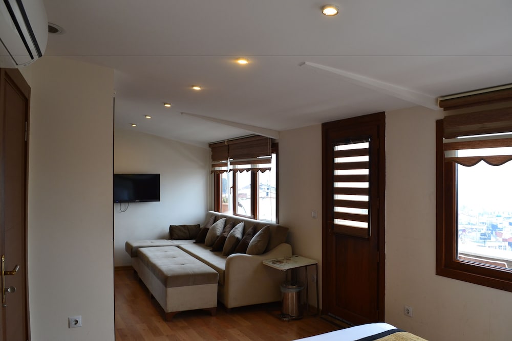 Double Room, Balcony, Sea View photo 3