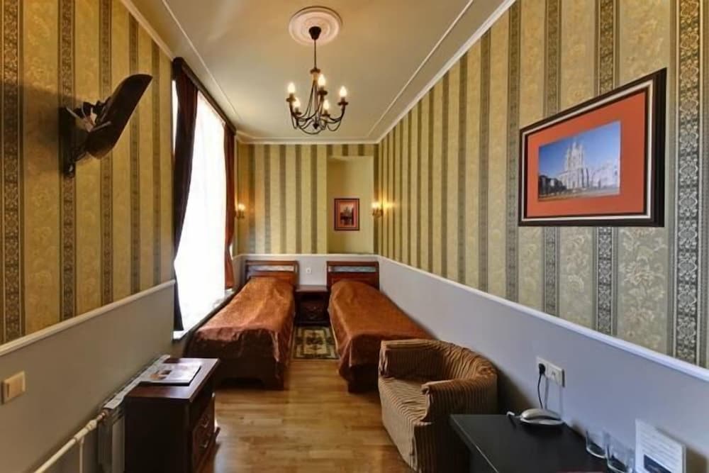 Economy Room