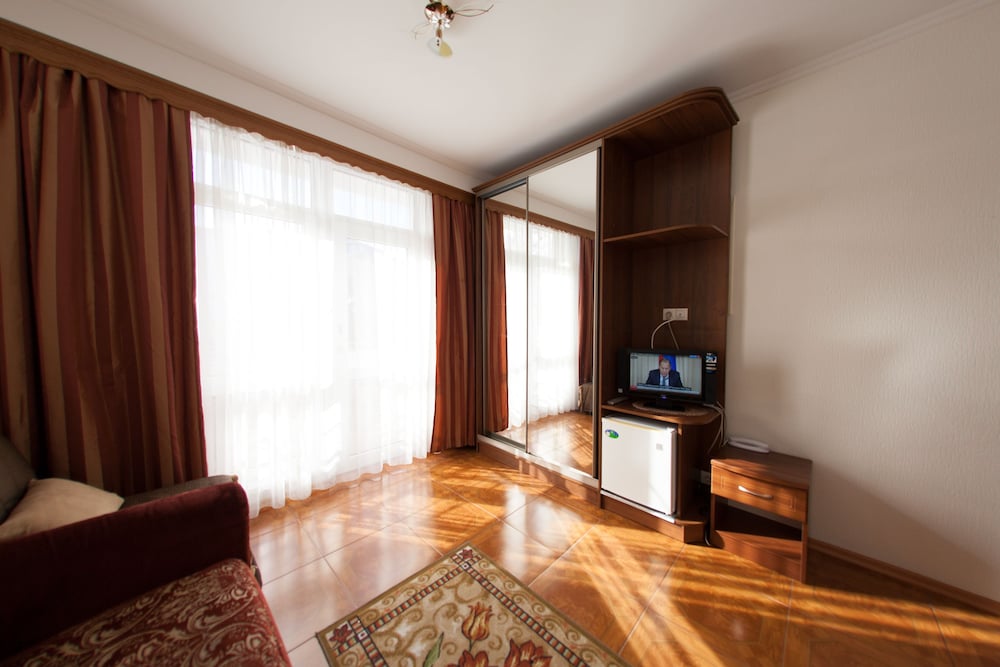 Basic Quadruple Room, 1 Bedroom, 2 Bathrooms photo 3