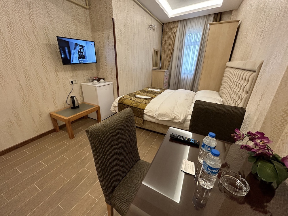 Standard Double or Twin Room photo 1