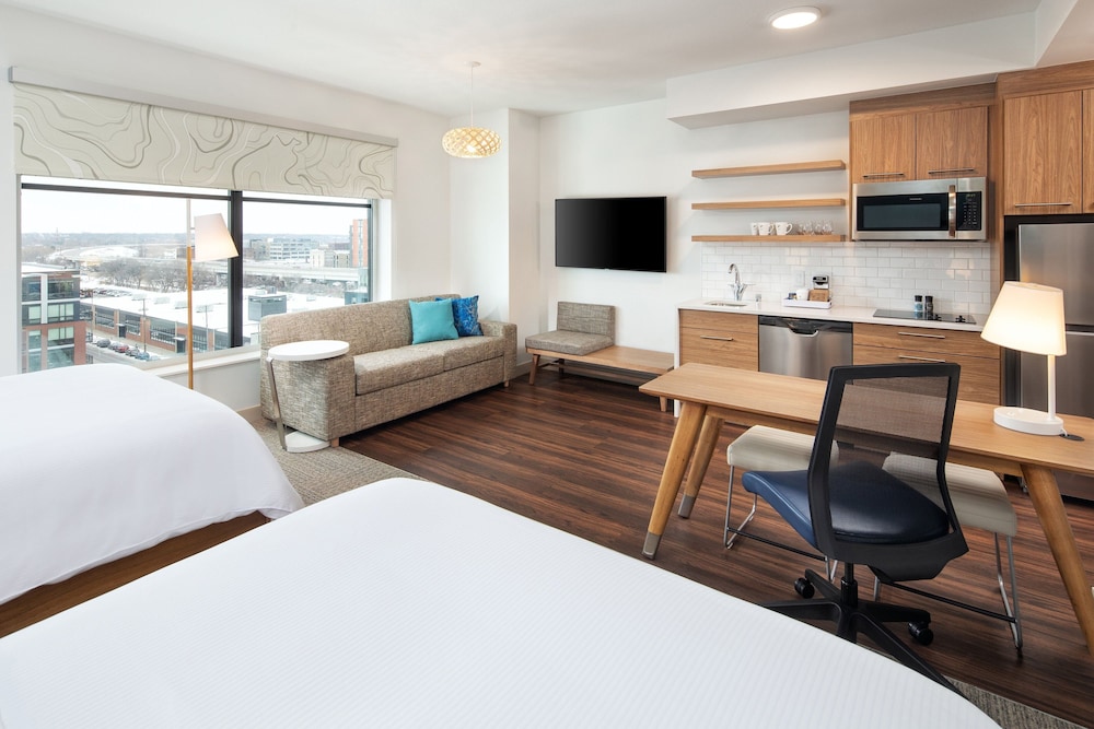 Studio, Multiple Beds - Photo 1