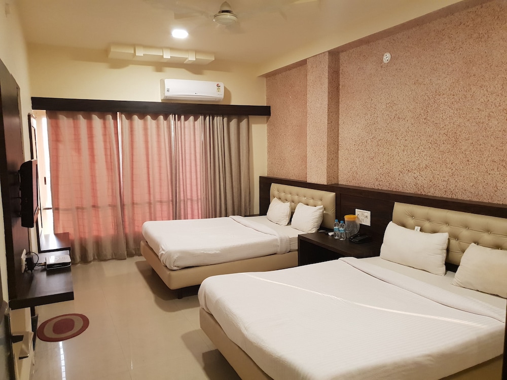 Family Cottage, Multiple Beds, Accessible photo 1