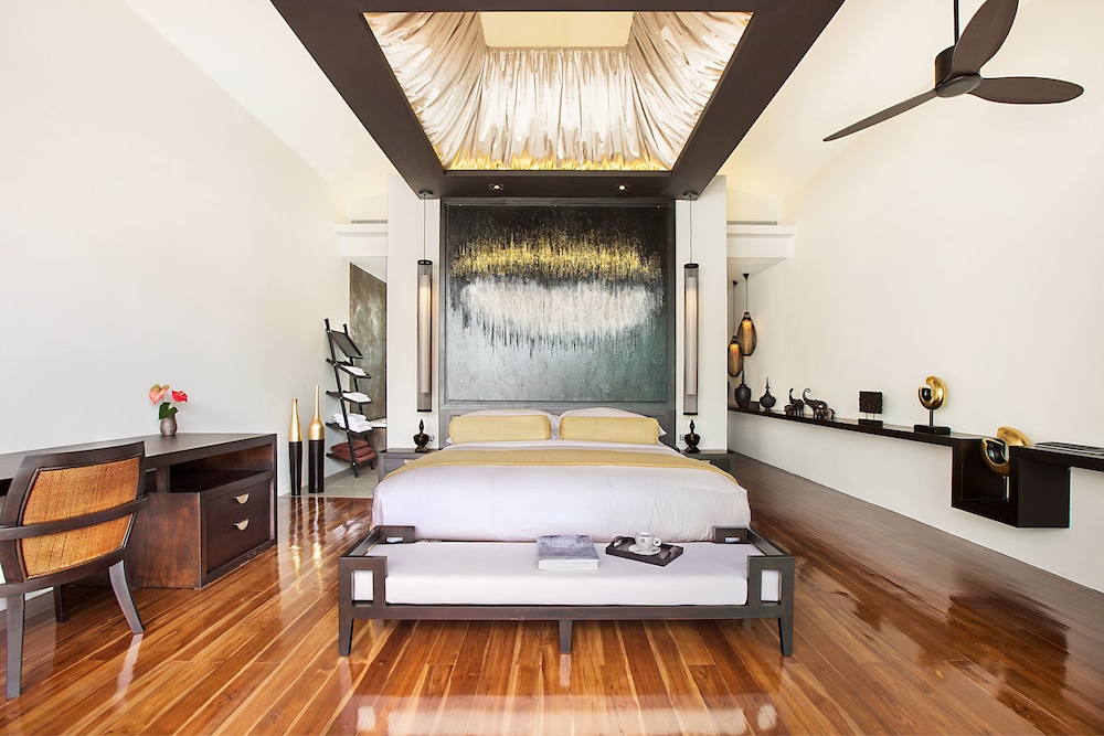 Honeymoon Villa, 5 Bedrooms, Pool View photo 2