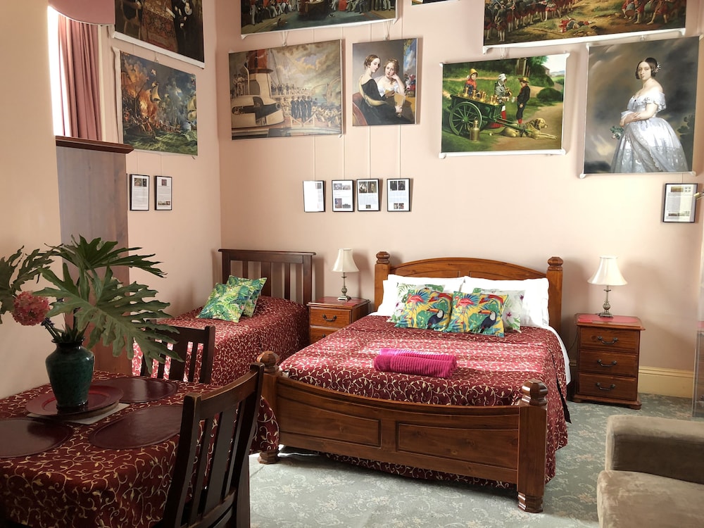 Standard Suite, 1 Bedroom, Non Smoking, Kitchenette (Triple Room Ensuite) Room 1 photo 1