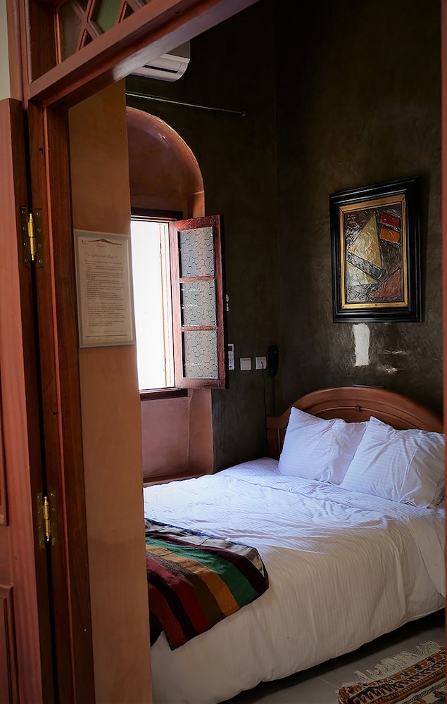 Standard Double Room - Photo 7