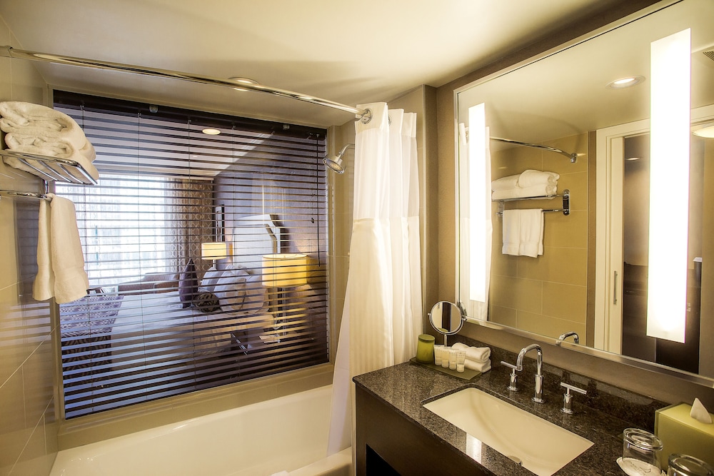 Studio Suite, 1 King Bed with Sofa bed, Mountainside - Photo 3