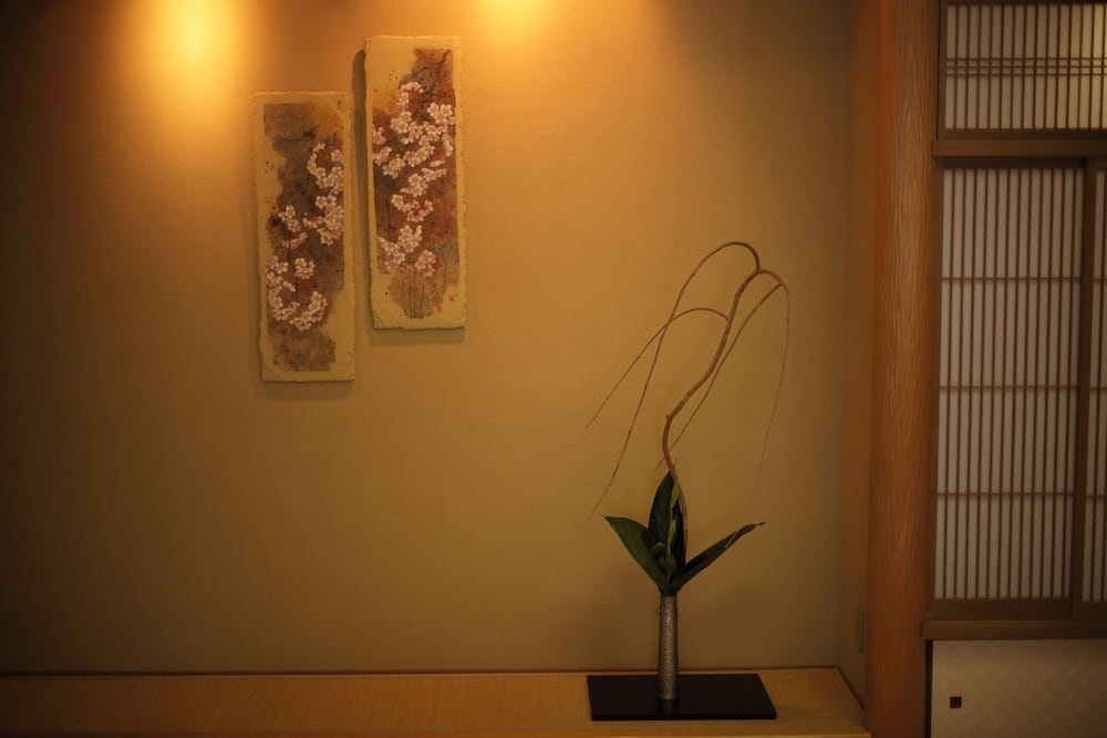 Rikyu Semi Western-style Room with 2 beds + 4 Japanese Futon (For Single use) - Photo 4