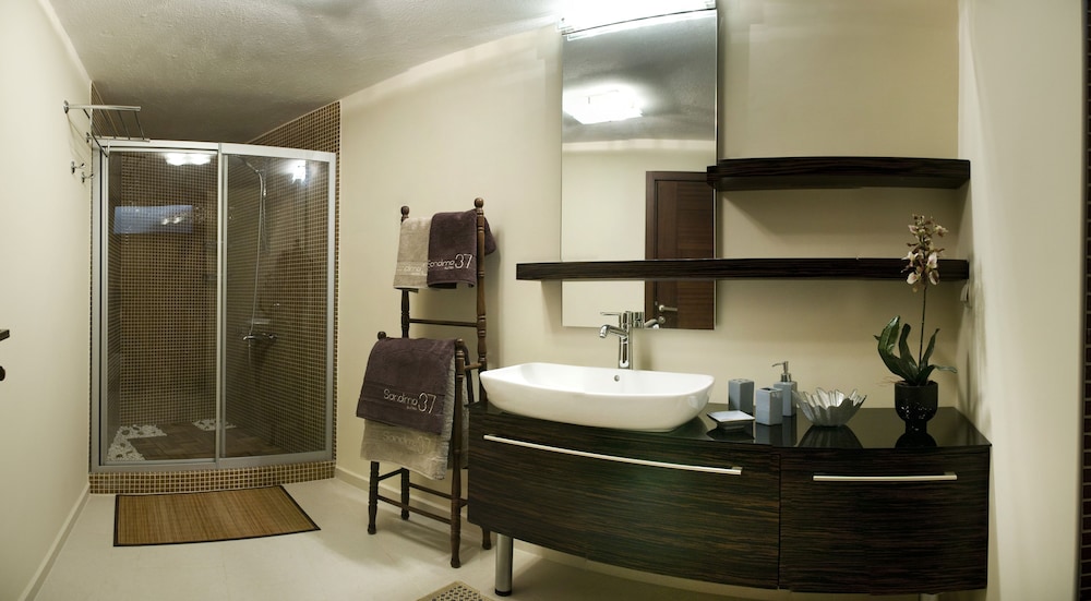 Garden Comfort Suite With Patio & Garden View photo 2