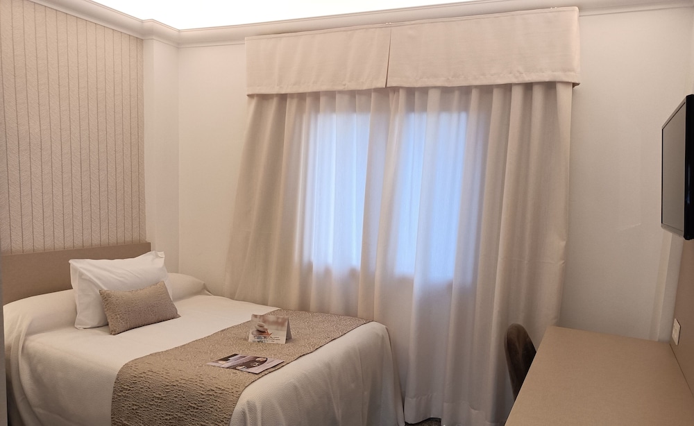 Economy Room - Photo 1