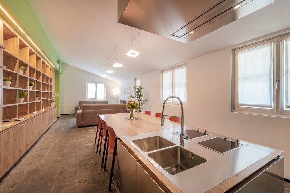 Family Apartment, City View photo 1