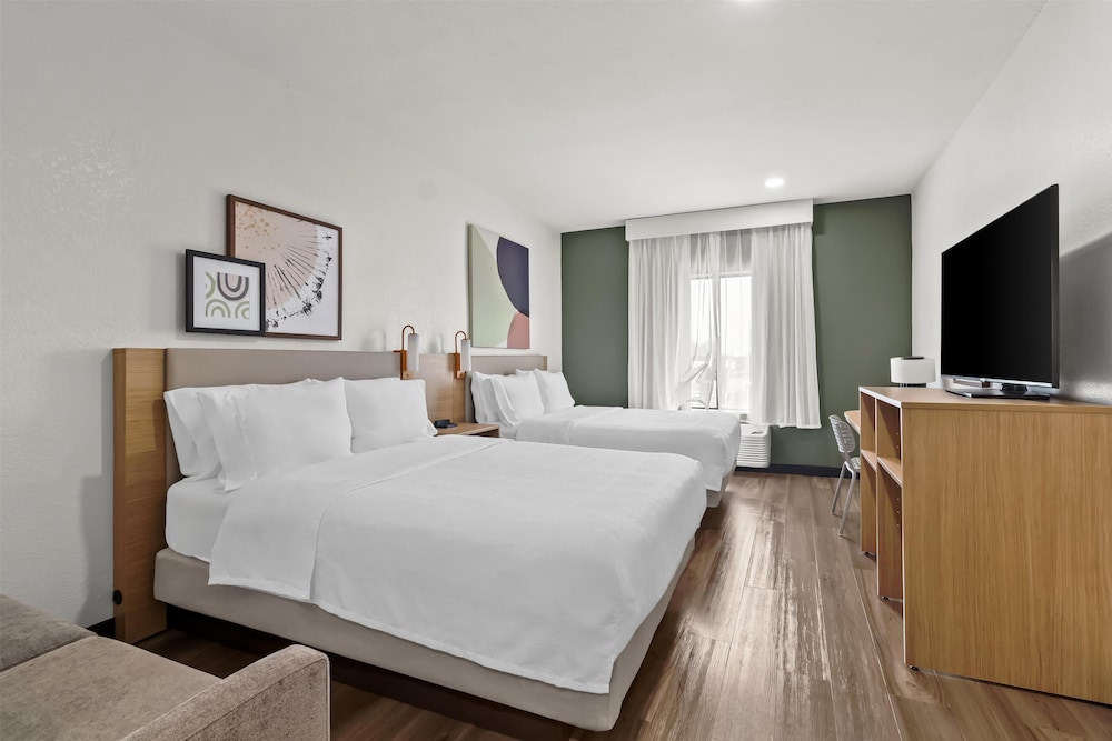 Room, 2 Queen Beds - Photo 3
