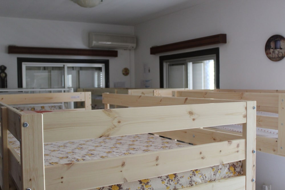 Standard Shared Dormitory, Mixed Dorm, Accessible, Garden View photo 2