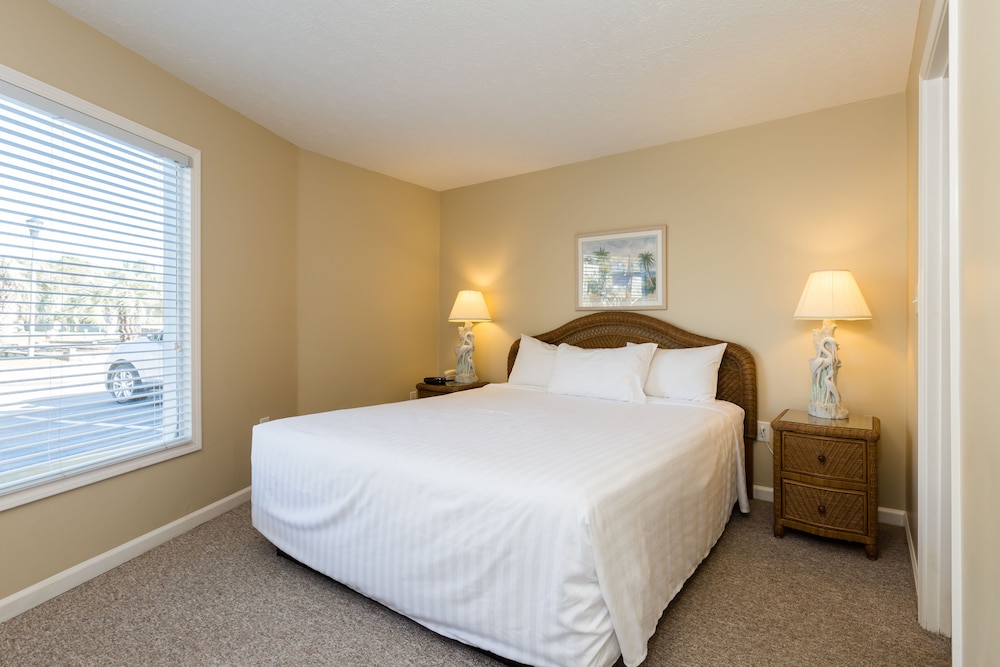 Condo, 1 Bedroom - Photo 1