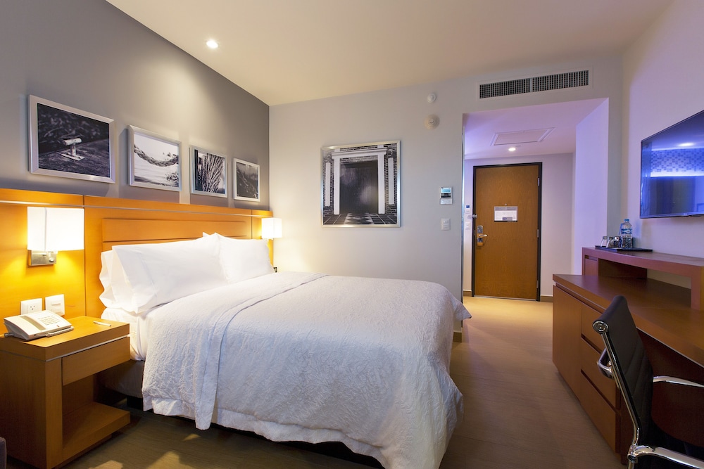Room, 1 Queen Bed, Accessible, Non Smoking (Roll-in Shower) photo 1
