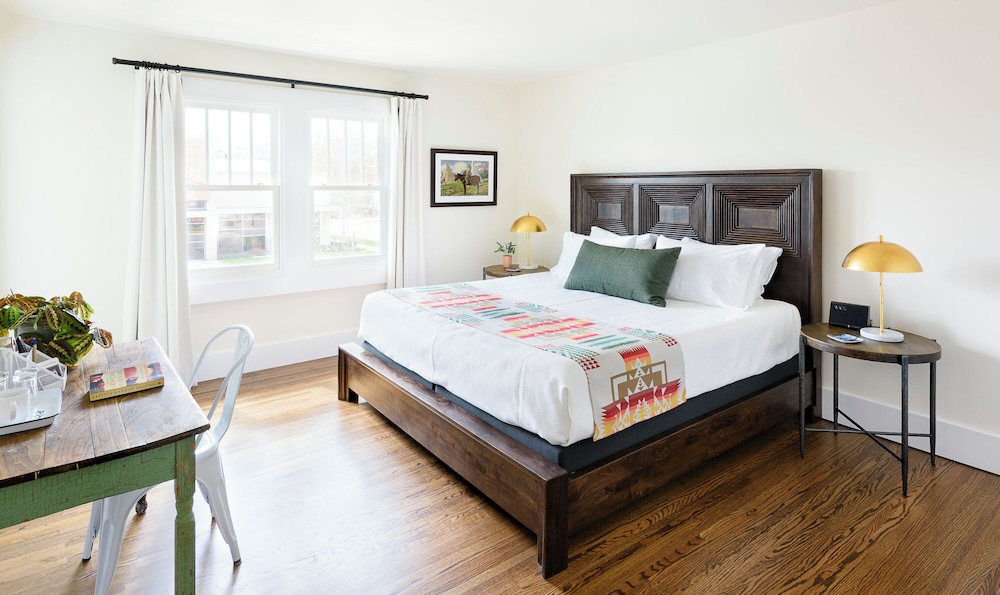Luxury Double Room, 1 King Bed, Mountain View