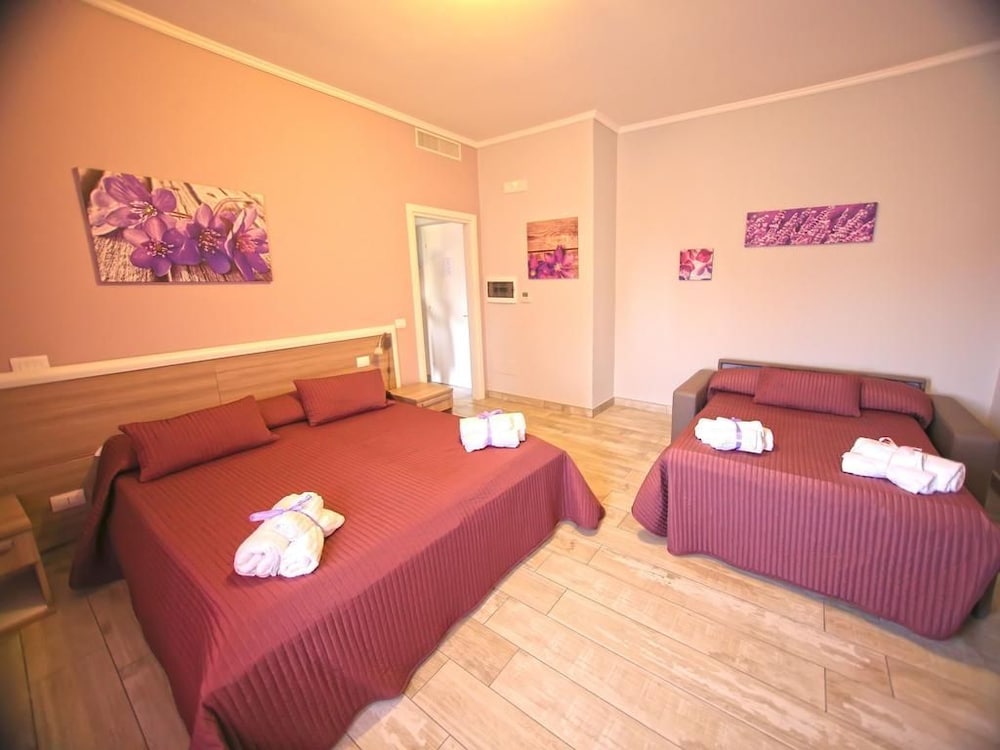 Quadruple Room photo 2