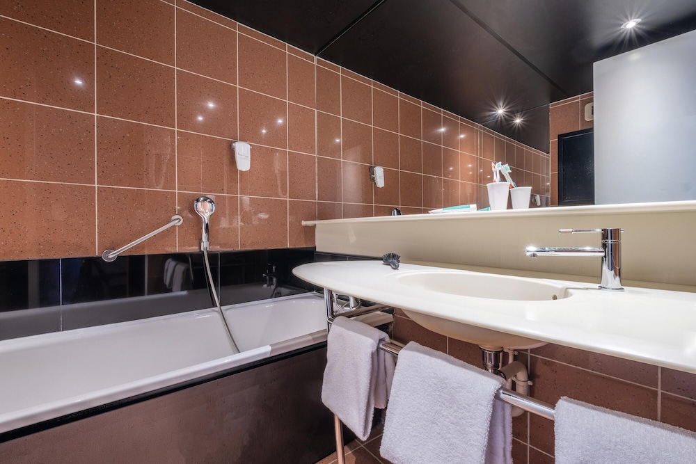 Classic Triple Room, 1 Bedroom, Mountain View photo 2