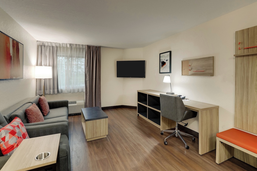 Studio Suite, 1 Queen Bed, Accessible (Mobility Tub) - Photo 4