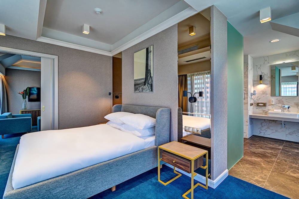 Premium Studio Suite