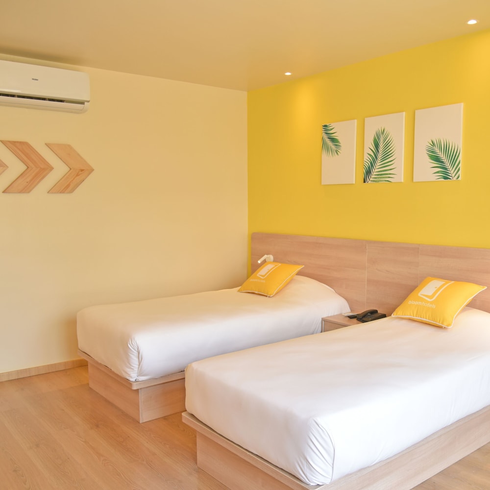 Standard Twin Room - Photo 6