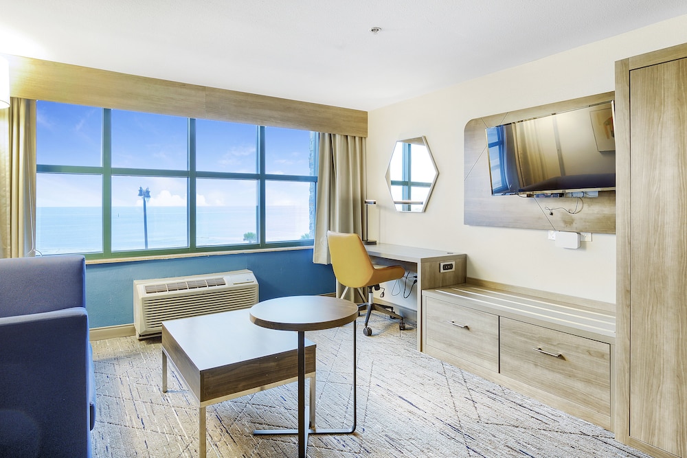 Suite, Multiple Beds - Photo 5