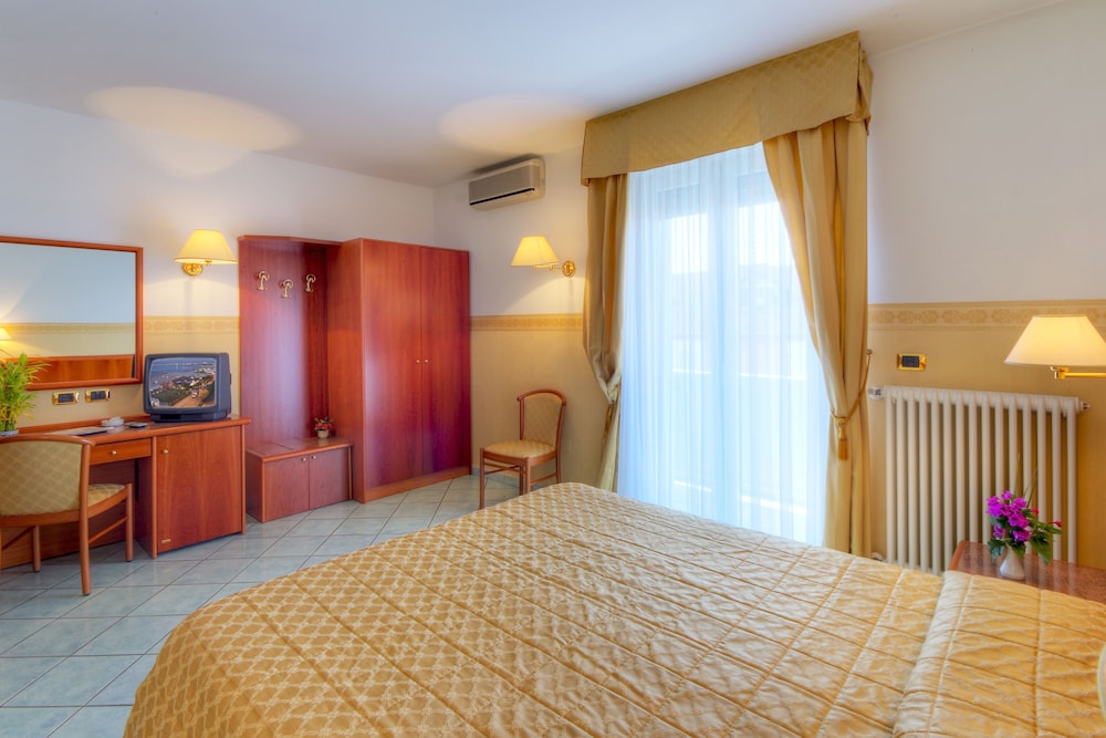 Superior Double Room, Sea View photo 2